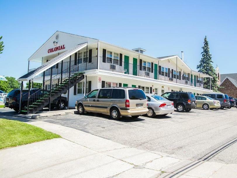 Colonial Motel Wisconsin Dells Exterior foto
